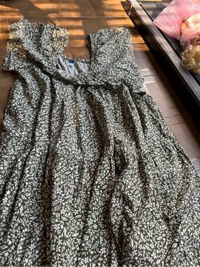 Old Navy Olive Green and White Floral Smocked dress